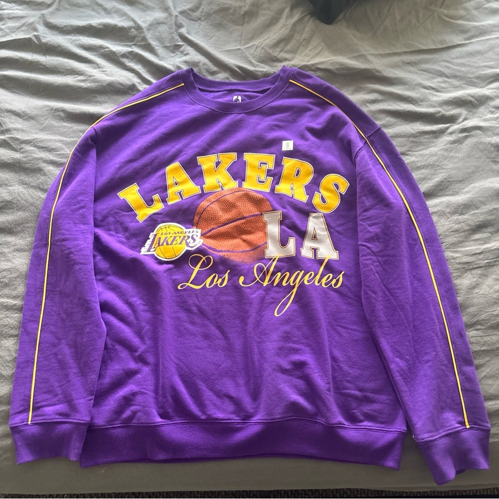 NBA Purple Lakers Crewneck Sweater size large